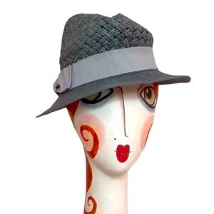 GIOVANNIO of NEW YORK ~ Women hand woven adjustable hat w/ inner paisley print